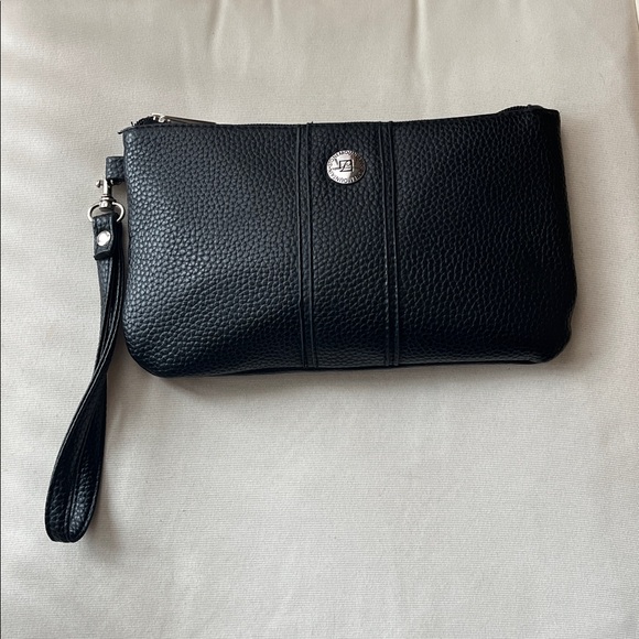 Stone Mountain Wristlet pebbled Leather Wallet 9” x 5” NWOT - Picture 1 of 6